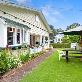 Whare Nui on Rennie - Thames Holiday Home, Hotel in Thames