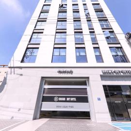Brown Dot Hotel Yangsan Seochang, ξενοδοχείο σε Yangsan