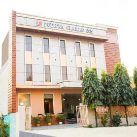 Clarks Inn Dudhwa, hotel u gradu Paliā Kalān