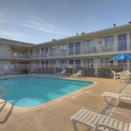 Motel 6 San Antonio, Tx Six Flags Fiesta TX - La Cantera Area, hotel din San Antonio