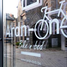 Ardn-bnb Bike n Bed, hotel in La-Roche-en-Ardenne