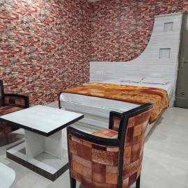 Golden Park Inn, hotel in Jarmundi