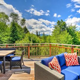 Pet-Friendly House w/ Deck - 10 Mi to Stowe Mtn!