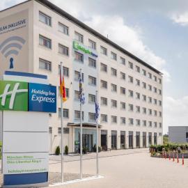 Holiday Inn Express München Messe by IHG, hotel di Feldkirchen