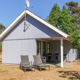 Awesome Home In Aakirkeby With Wifi