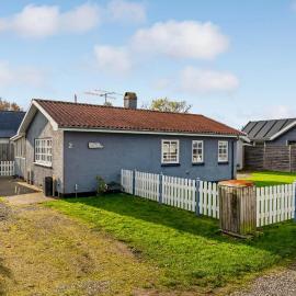 3 Bedroom Beautiful Home In Otterup, hotel i Otterup