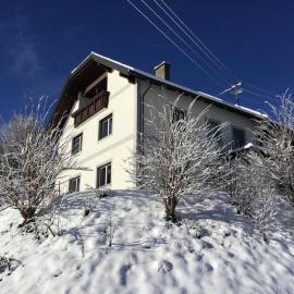 Chalet in Rennweg near Ski Slopes