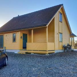 4 Bedroom Stunning Home In Auklandshamn, hotel em Tjernagel