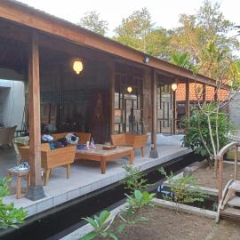 Villa Indi Yogyakarta, hotel v destinácii Waluadeg