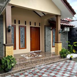 Omah Pikatan Homestay, hotel din Jarakan