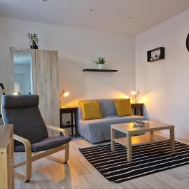 Logement Premium - Centre Le Creusot - Parking & Wi-Fi Fibre, hotel a Le Creusot