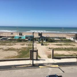 Departamento frente al Mar Necochea, hotel in Necochea