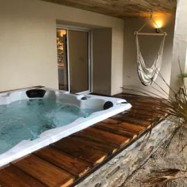Les Palmiers. Charme, spa et massage en vignoble nantais, hotel in Le Pallet