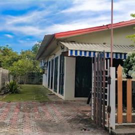 Chalet Ahaz, the place of privacy with outside sitting, hotel u gradu 'Karjat'