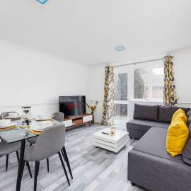 Lovely 2 Bed House in Grays., hotel in Grays Thurrock