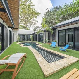 Casa Guitarra - Playa Potrero, modern house, pool in guitar shape, one floor, hotel a Potrero