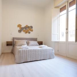 MY HOUSE URBAN LUXURY B&B: Reggio di Calabria'da bir otel