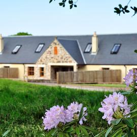 Rose Cottage at Williamscraig Holiday Cottages, hotel u gradu Linlithgow