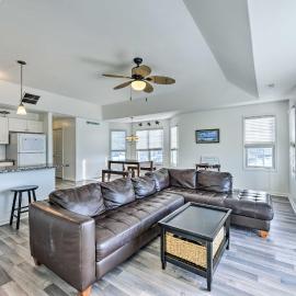 Wildwood Condo: Walk to Beach + Water Parks!, hotel a Wildwood