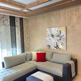 Big luxury apartment near airport, מלון בNouaceur