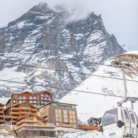 White Angel Hotel, hotel din Breuil-Cervinia
