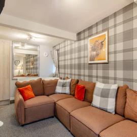 Superhost 3 Bed Townhouse Sleeps 6 Montrose, hotel a Montrose