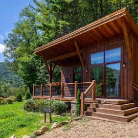 Red Wolf Chalet at Eagles Nest