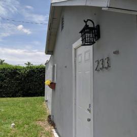 3 Bedroom Miami Home 15 Minutes to the Beach