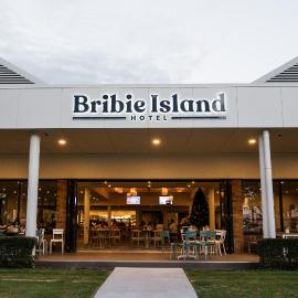 Bribie Island Hotel, хотел в Bellara