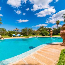 Ideal Property Mallorca - Can Gamundi, hotel v destinaci Muro