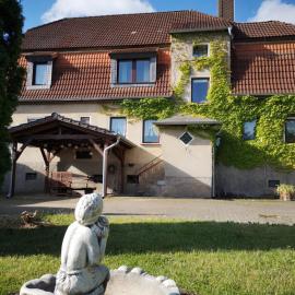 Pension Kirschgarten, hotel em Nebra