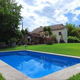 A Viña de Lina. Turismo rural con piscina y finca., hotel sa Pontevedra