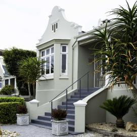 Conifer Beach House, hotel a Port Elizabeth