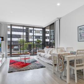 KOZYGURU Penrith Cosy 2BED 2BATH APT + FREE Parking NPE081, hotel i Penrith
