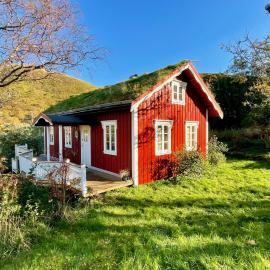 Cabin with charm in Lofoten, hotel v destinácii Valberg