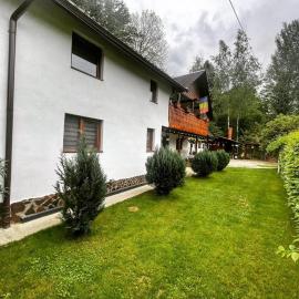 Cabana Tudor, hotel di Avrig