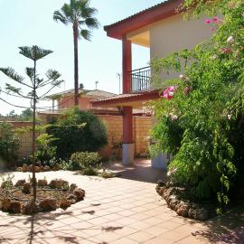 RELAX, PLAYA, NATURALEZA…!!. VILLA INDEPENDIENTE CON JARDÍN...