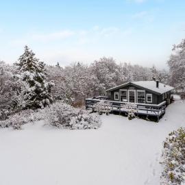 2 Bedroom Awesome Home In Thyholm, hotel in Thyholm