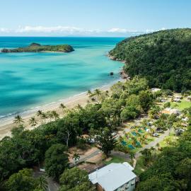 Cape Hillsborough Nature Tourist Park، فندق في Seaforth