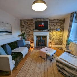 Rush Hill Cottage - with parking for 2 cars, hotel en Bath