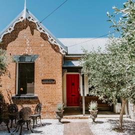 Riddell Cottage - A Federation Hideaway in Town