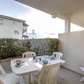 Duplex T4 à Biscarrosse Plage - 50m de l'Océan, Terrasse, Parking Privé, 6 Couchages - FR-1-521-12, hotel in Biscarrosse-Plage