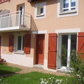 Cottage 3 pièces à Dives-sur-Mer, jardin privé, proche Port Guillaume, piscine, animaux acceptés - FR-1-487-301, hotel in Dives-sur-Mer