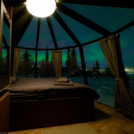 Aurora River Camp Glass igloos & cabins, hotell i Kiruna