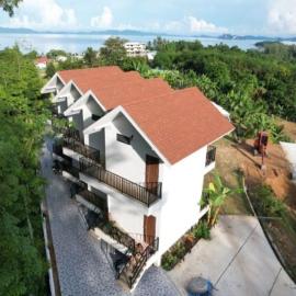 White Seaview Residence