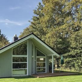 Amazing Home In Krems Iiwarderbrück With Sauna
