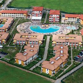 Pini Village Lido Altanea，卡奧萊的飯店