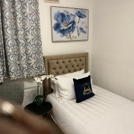 TJ Homes - Double room with Single Bed - 3 Min to Tube station - London, hotel v destinácii Ruislip