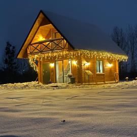 Poleskie zacisze, domek czapla na wyłączność, kominek, balia,sauna, hotel di Helenin