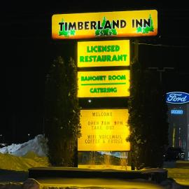 Timberland Inn & Restaurant, מלון בSwan River